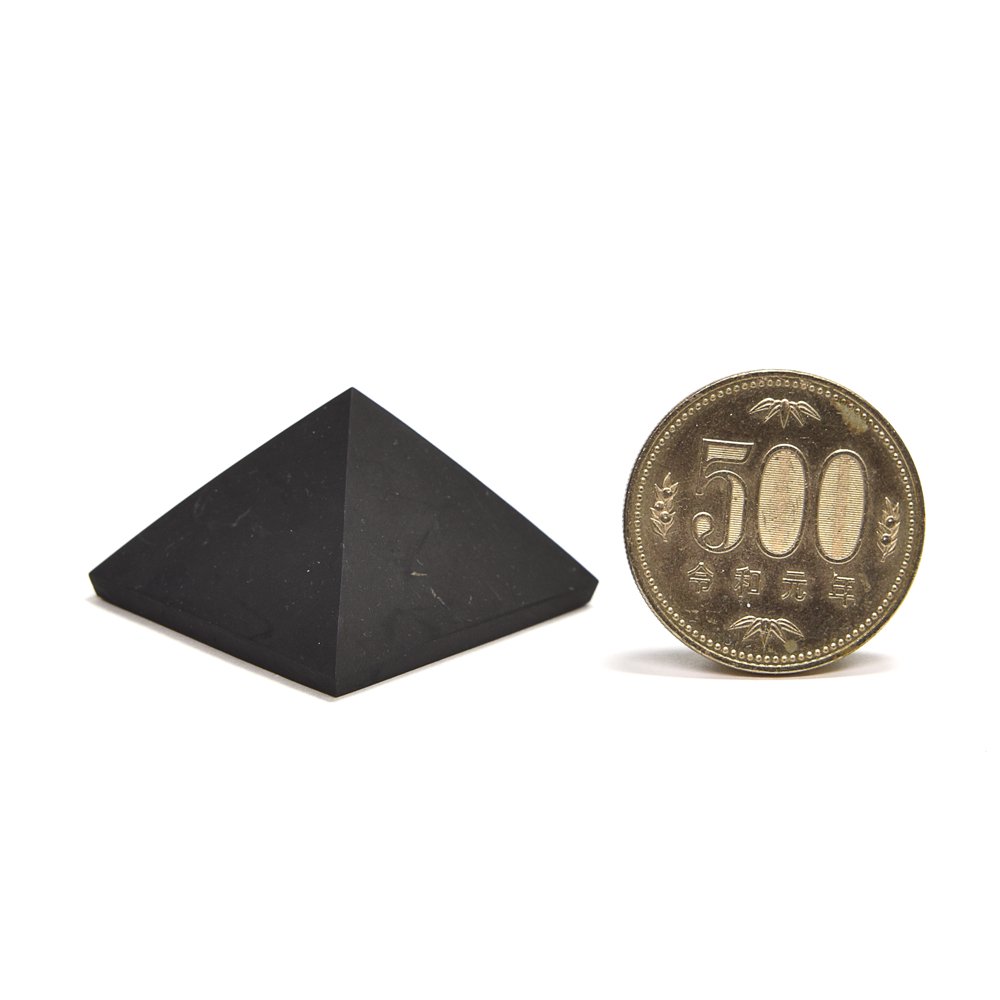 ツヤなし シュンガイト ピラミッド 33mm