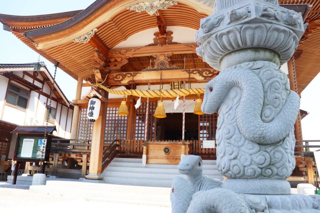 岩國白蛇神社